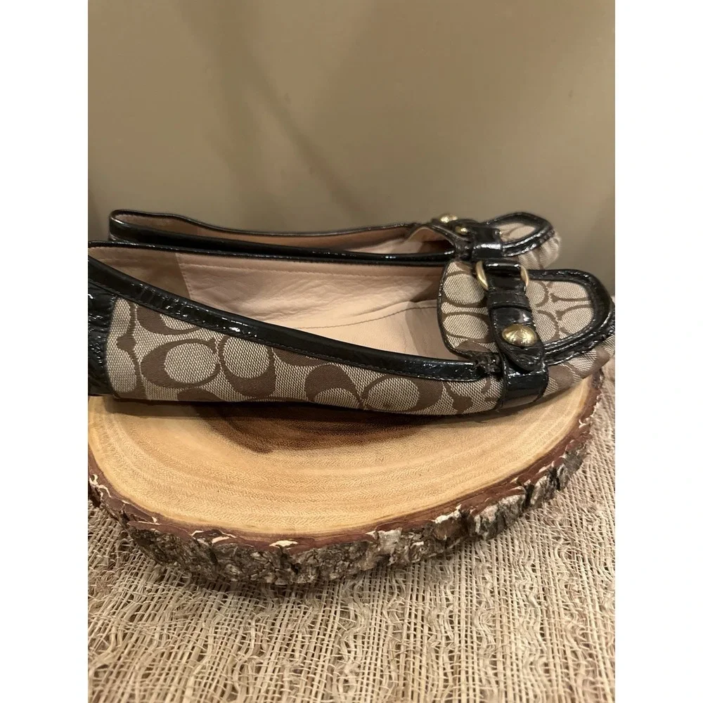 Coach Hellen Women's Brown Signature Canvas Logo Gold Driving Loafers size 10B